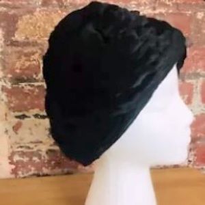 VINTAGE 1950s/1960s Velveteen Turban/Hat - Black